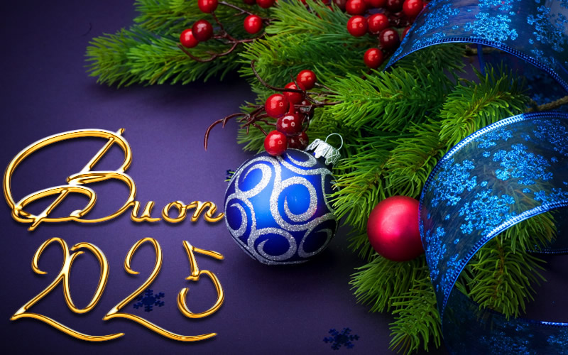 Immagine elegante con un biglietto di auguri con un albero di Natale decorato e un messaggio Happy 2025 con scritta dorata
