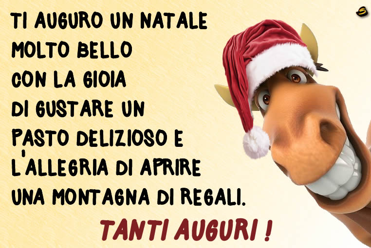 Immagine divertente con disegno di faccia di un simpatico cavallo con il cappello di Babbo Natale e messaggio di buone feste