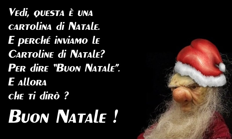 Immagine ridicola con brutto Babbo Natale e testo di auguri come biglietto di buone feste